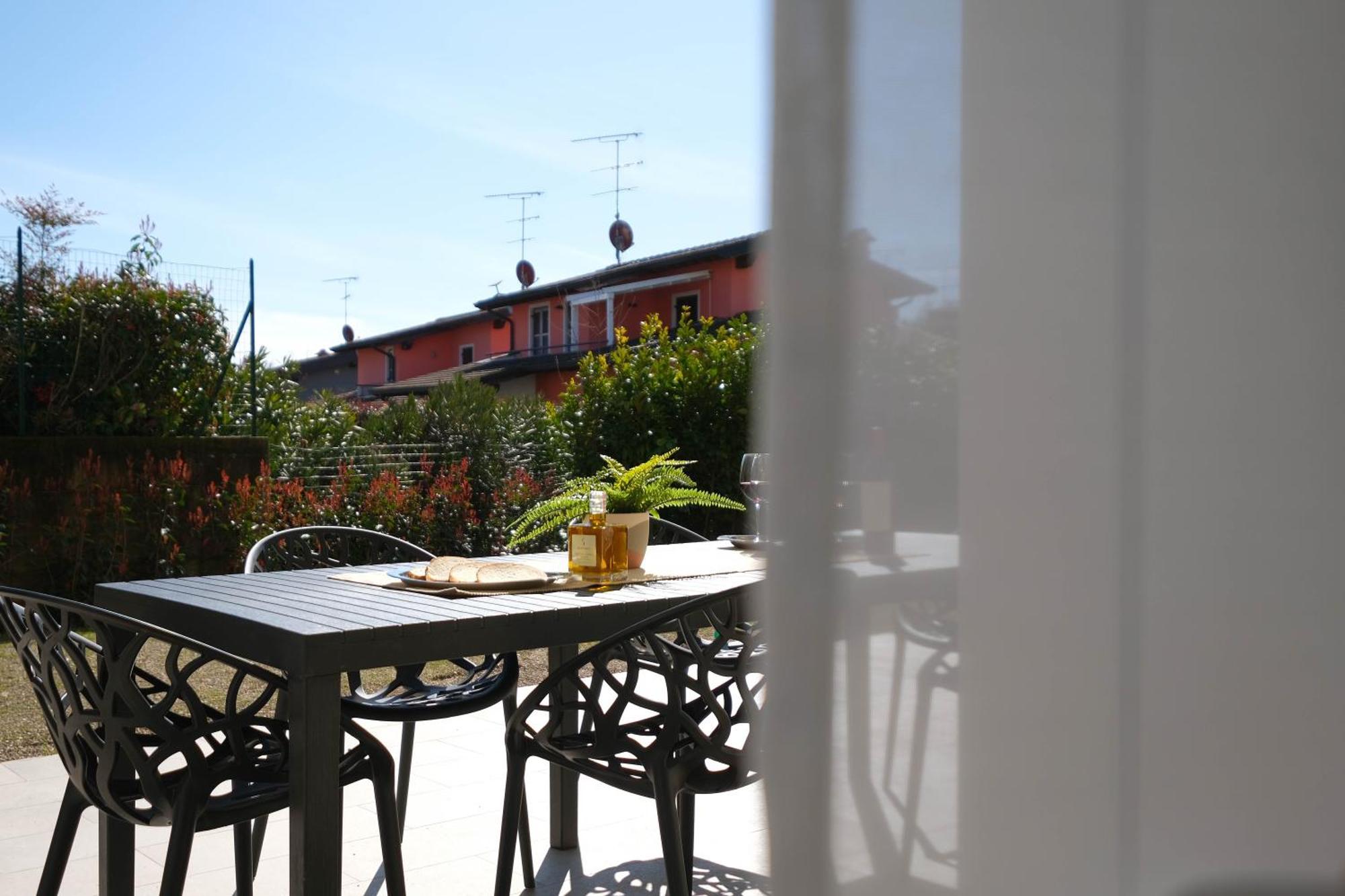 Luxury Villas Gardenia With Private Pool Padenghe sul Garda Luaran gambar