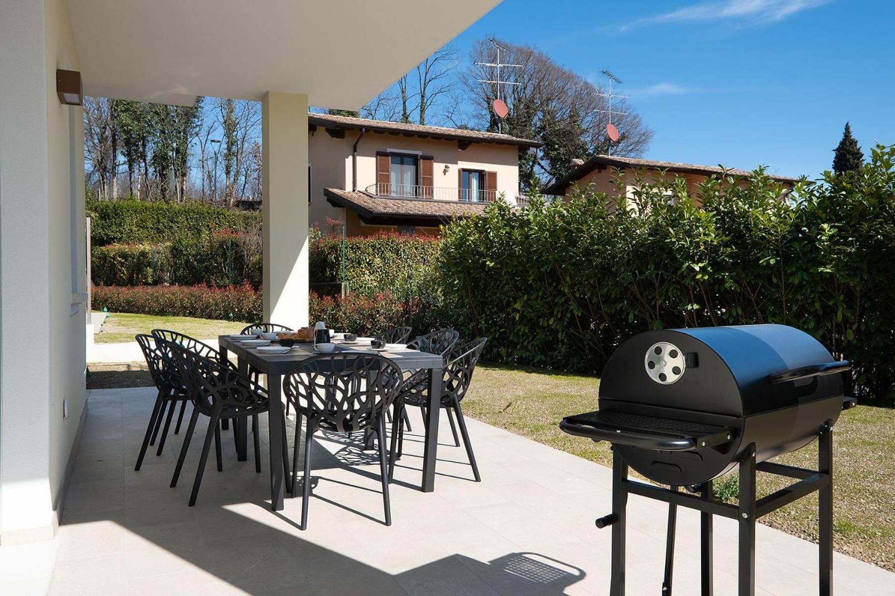 Luxury Villas Gardenia With Private Pool Padenghe sul Garda Luaran gambar