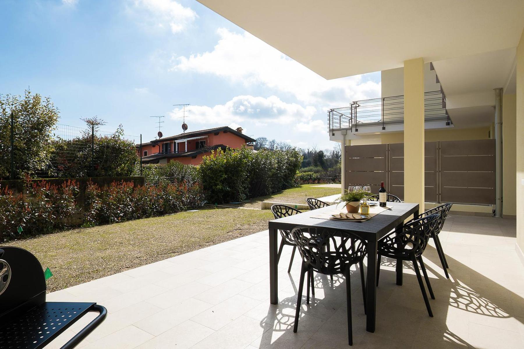 Luxury Villas Gardenia With Private Pool Padenghe sul Garda Luaran gambar