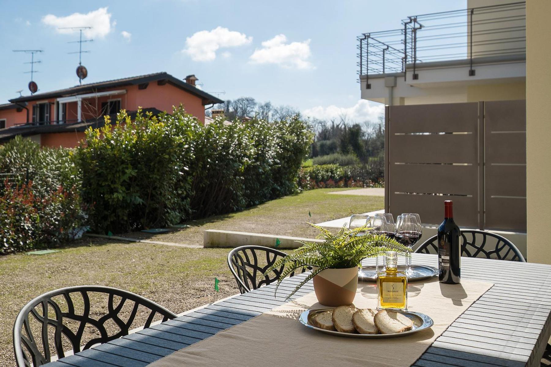 Luxury Villas Gardenia With Private Pool Padenghe sul Garda Luaran gambar
