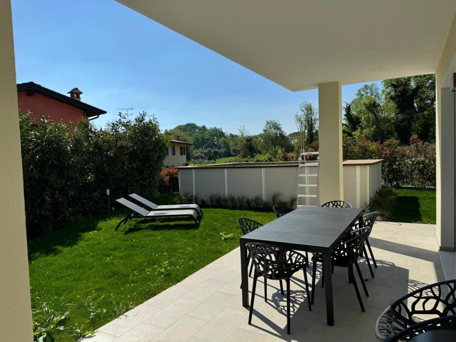 Luxury Villas Gardenia With Private Pool Padenghe sul Garda Luaran gambar