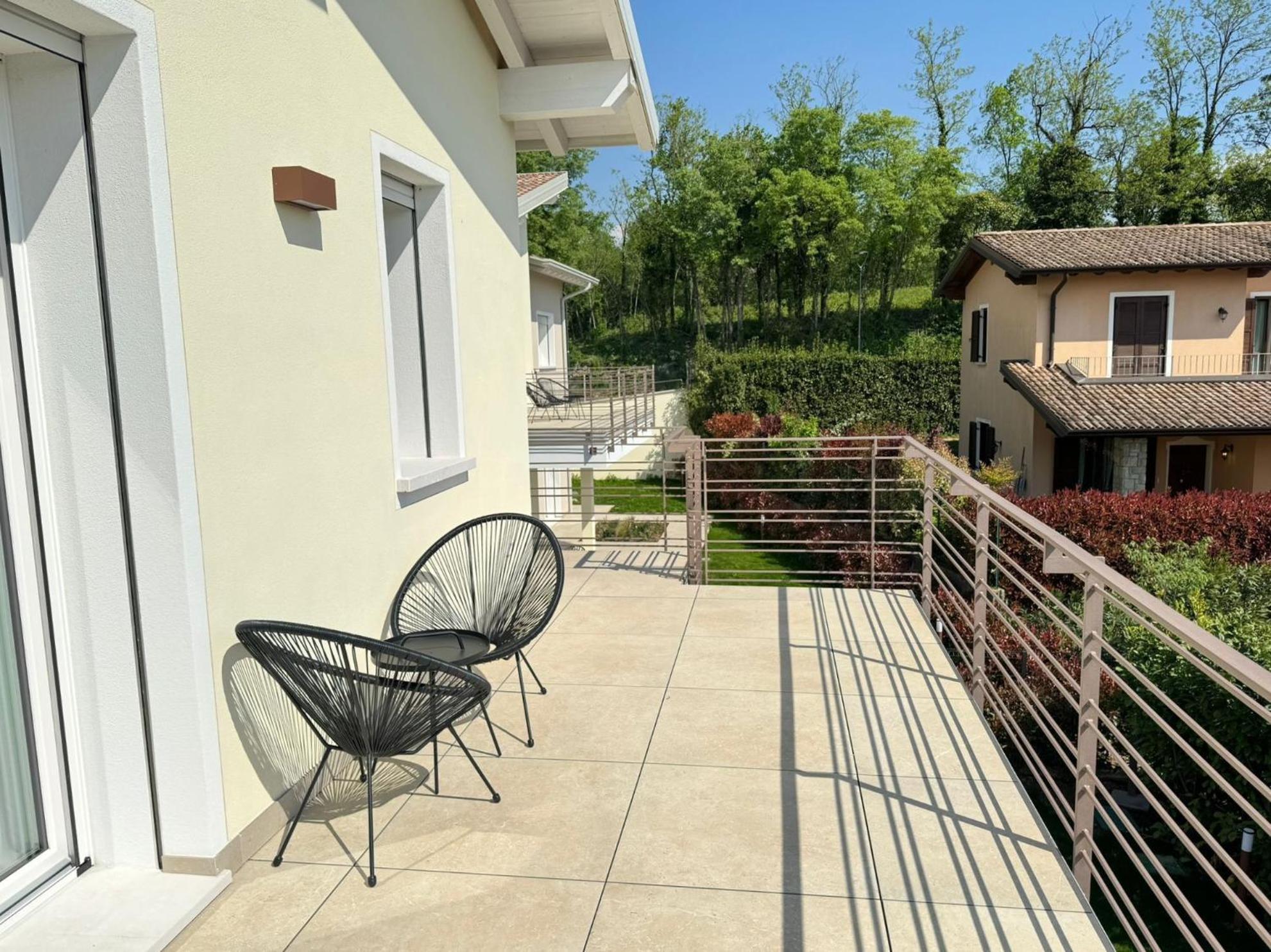 Luxury Villas Gardenia With Private Pool Padenghe sul Garda Luaran gambar