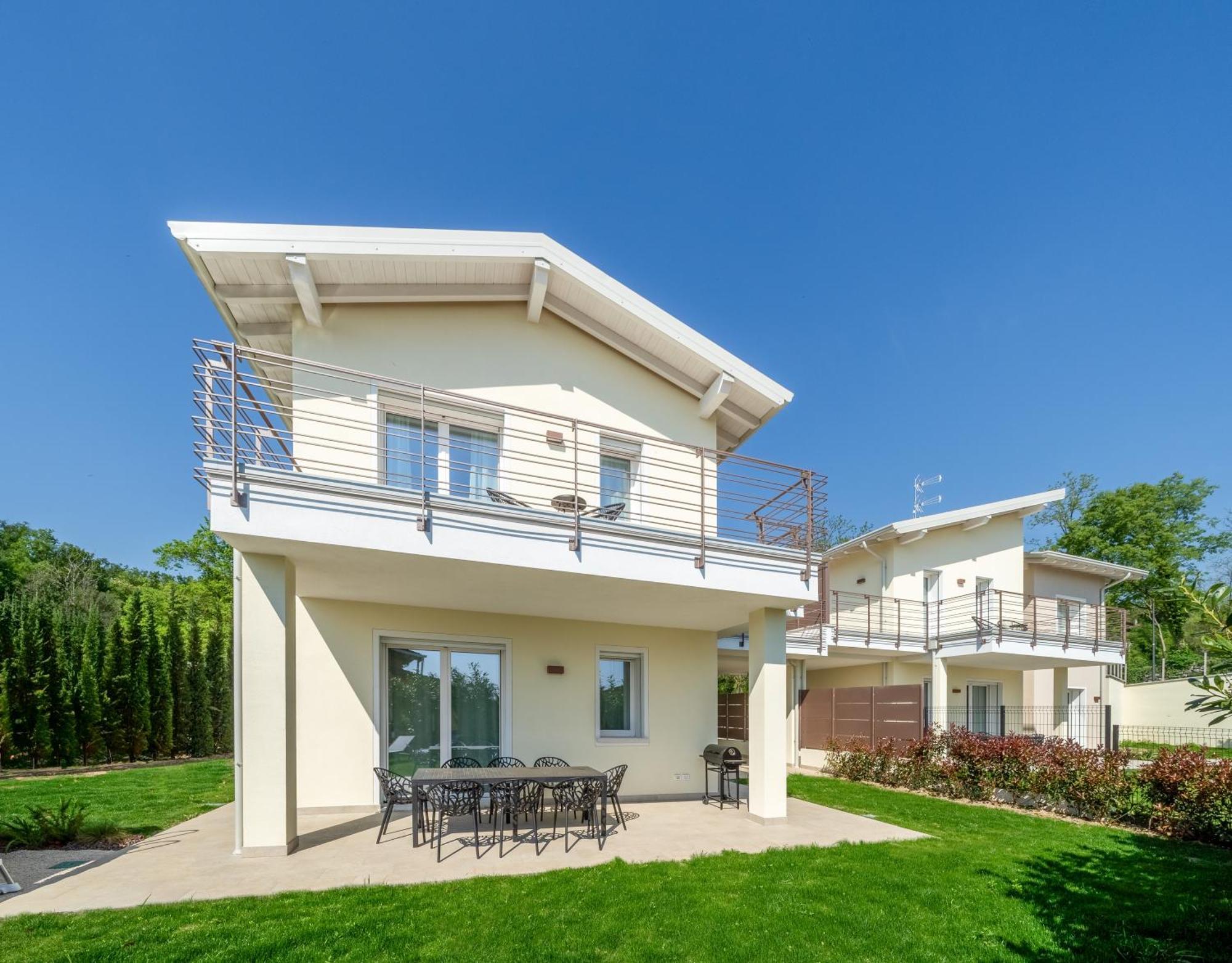 Luxury Villas Gardenia With Private Pool Padenghe sul Garda Luaran gambar