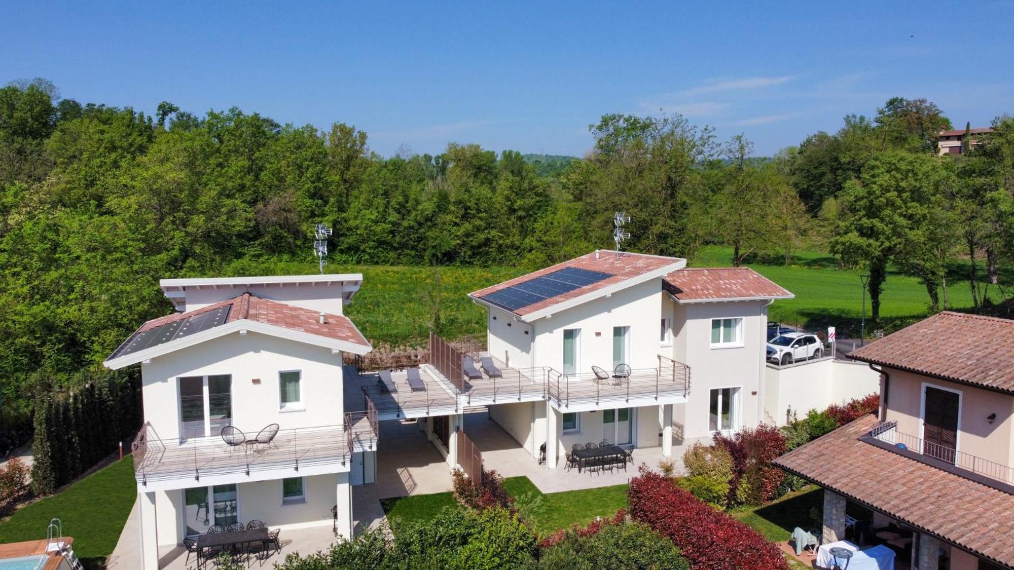 Luxury Villas Gardenia With Private Pool Padenghe sul Garda Luaran gambar